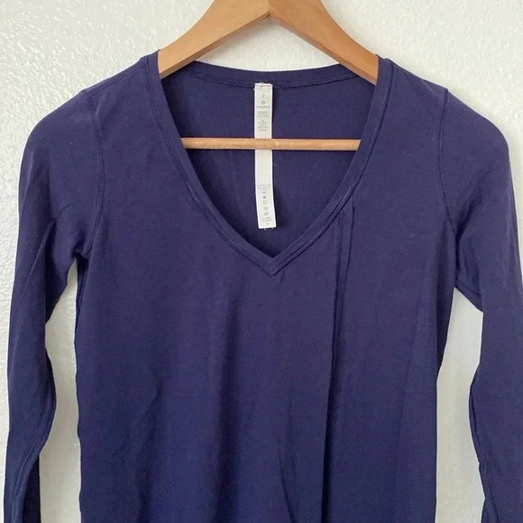 Lululemon 2 Knot A Problem Long Sleeve Shirt in Purple Aeon - Picture 7 of 11